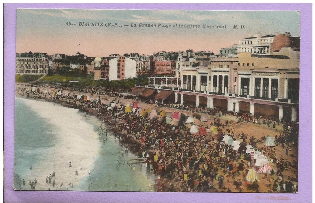 Dépt 64 - BIARRITZ - La Grande Plage  Et Le Casino Municipal - Très Animée  - Colorisée - Biarritz