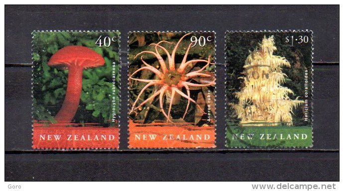 Nueva  Zelanda    2002  .-    Y&T Nº   1901 - 1903 - 1904 - Used Stamps