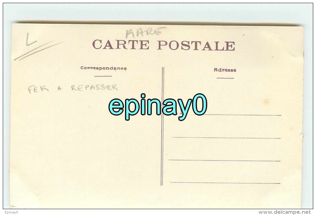 Br - CONGO FRANCAIS - Petit Serviteur Repassant Le Linge De Son Maitre - Esclave - Repassage - Cliché Patron - Congo Français