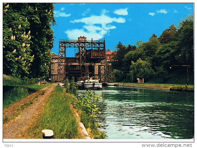 Houdeng , Ascenseur Sur Le Canal Du Centre - La Louvière