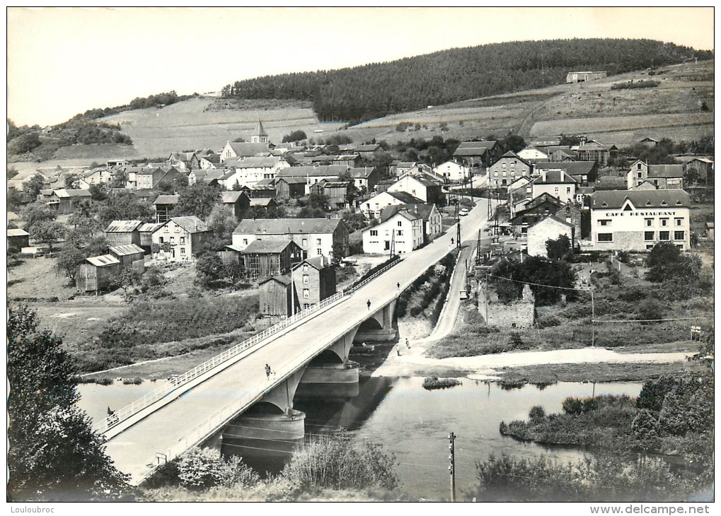 POUPEHAN SUR SEMOIS VU DU CALVAIRE - Bouillon