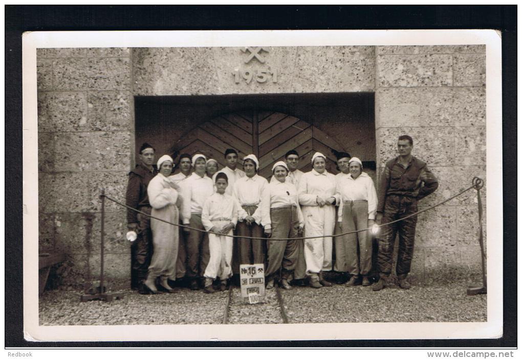RB 934 - Unusual 1956 Real Photo Postcard - Group Of Workers Outside Factory Doors - Salzburg Austria - Other & Unclassified