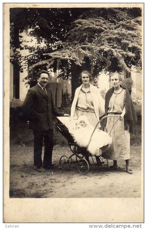 Groupe - Bébé - Trés Belle Photo De 1923 - Photographs