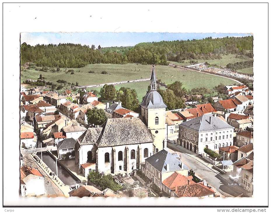 DOULAINCOURT. - Le Centre Du Pays. L'église Et La Mairie. - Doulaincourt