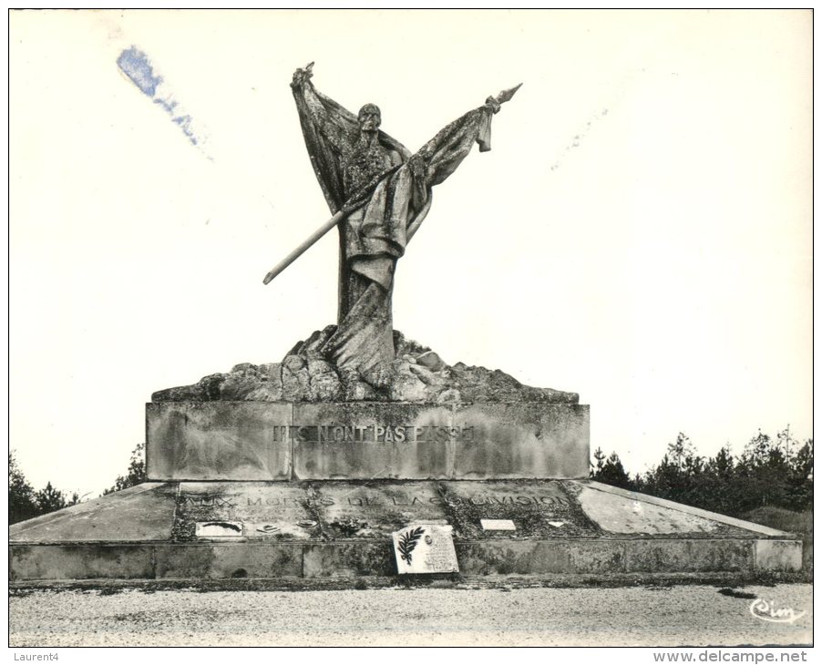 (199M) FRance - Verdum - Monument Du Mort-Homme - Oorlogsmonumenten