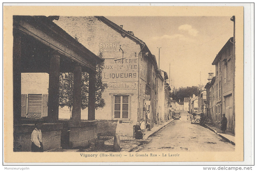 52 )) VIGNORY  La Grande Rue    Le Lavoir - Vignory