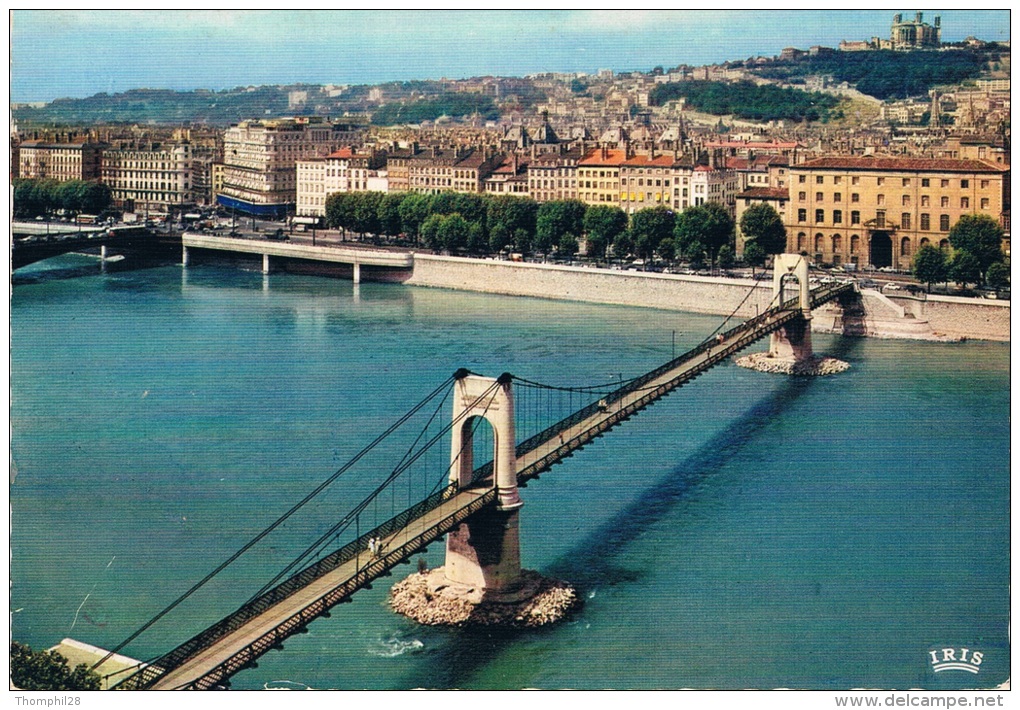 LYON - Passerelle Du Collège Sur Le Rhône - Circulée En 1968, 2 Scans - Louviers