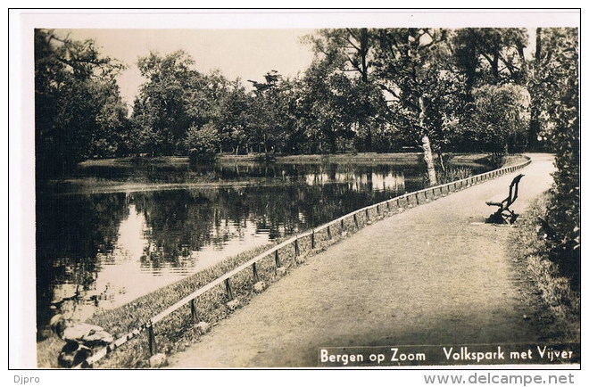 Bergen Op Zoom Volkspark Met Vijver - Bergen Op Zoom