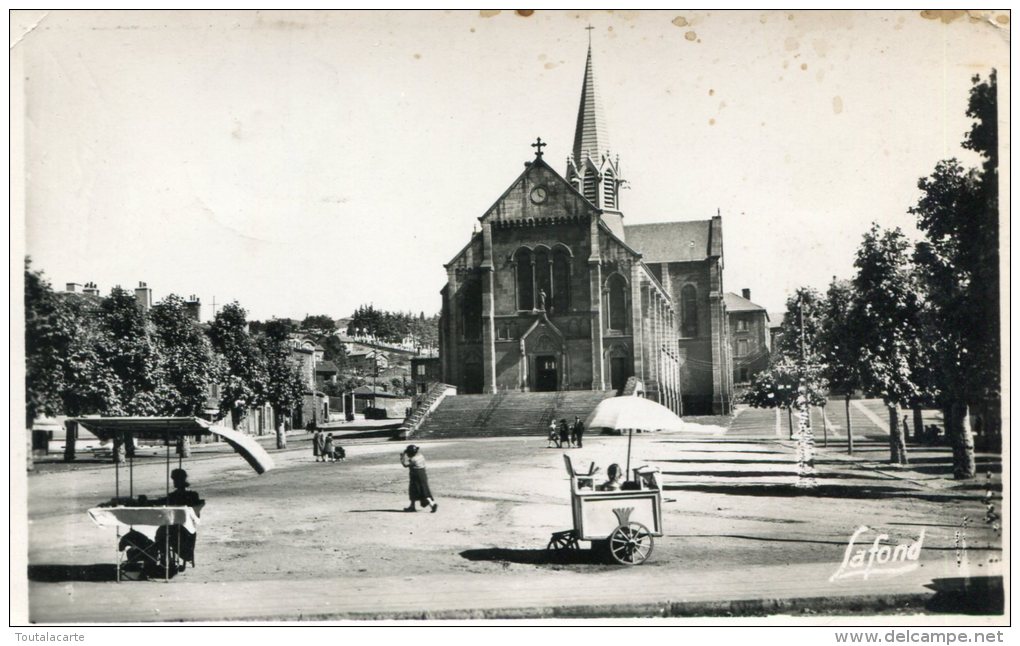 CPSM 42 FIRMINY PLACE DU BREUIL L EGLISE SAINT FIRMIN 1955 Animée - Firminy