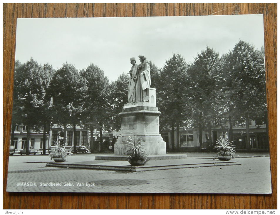 Standbeeld Gebr. Van Eyck / Anno 1967 ( Zie Foto Voor Details ) !! - Maaseik