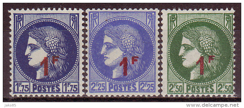 FRANCE - 1940 - YT N° 486 / 488 -**  - TB - - Neufs