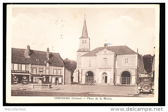 89 CERISIERS / Place De La Mairie / - Cerisiers