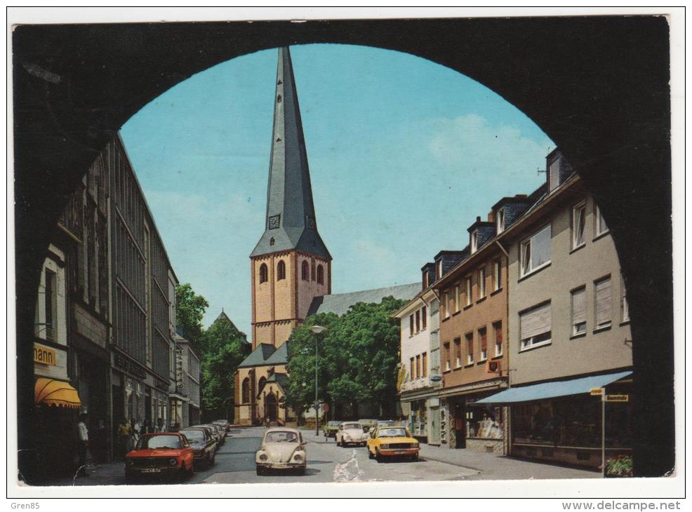 CP EUSKIRCHEN, KIRCHSTRASSE UND MARTINSKIRCHE, AUTOS VOITURES, RHENANIE NORD WESTPHALIE, ALLEMAGNE - Euskirchen