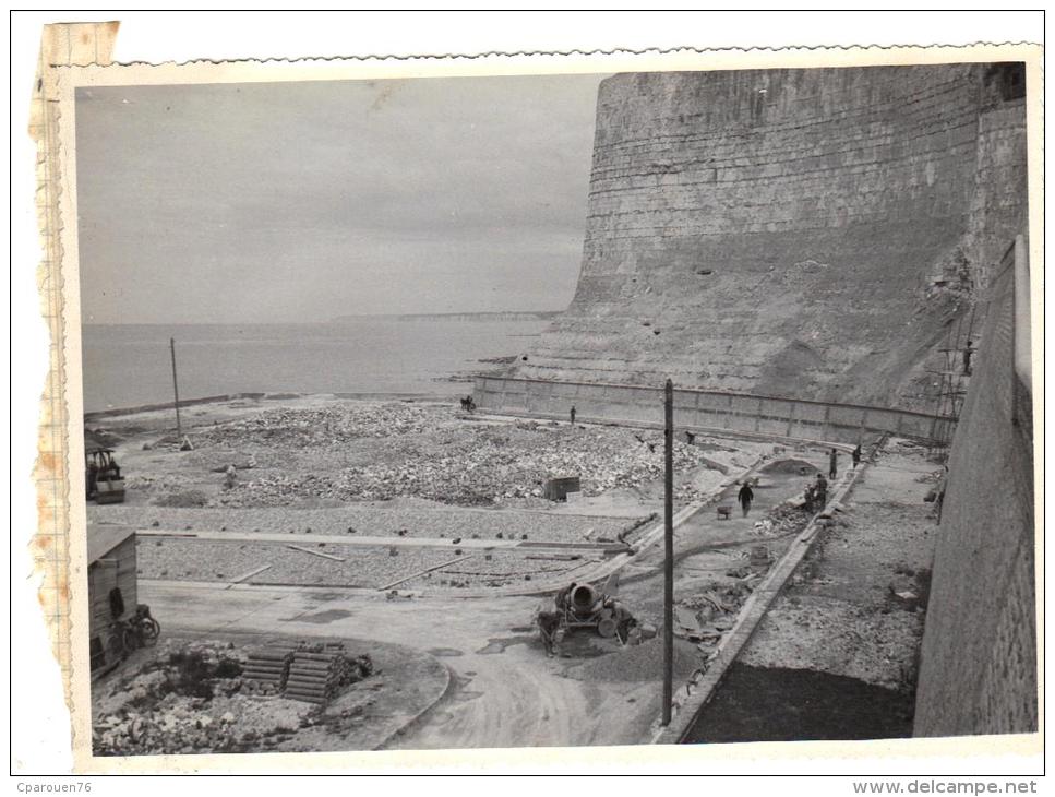 Photos Anciennes Reconstruction Du Port De Saint Valéry En Caux  Ww 2 Seconde  Guerre Préparation Parking Seine Maritime - Luoghi