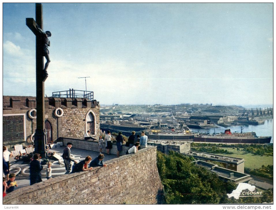 (482M) Military - France - Calvaire Des Marin A Boulogne Sur Mer + Cruise Ship - Paquebot Dans Le Port - Monuments Aux Morts