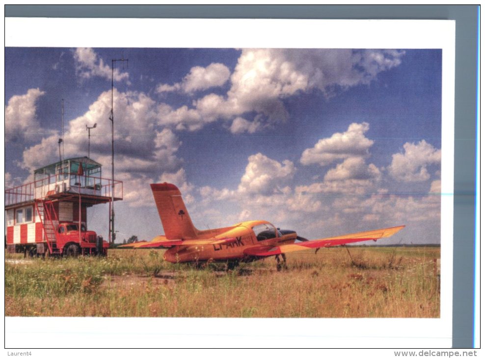 (346) Aviation - Avion En Vol - Yellow Plane At Airport + Control Tower Truck ? - Aerodrome