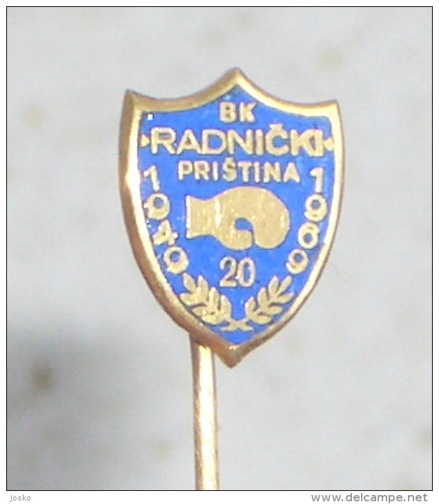 BOXING CLUB PRISTINA ( Kosovo Old Enamel Pin ) * Badge Boxing Boxe Boxeo Boxen Pugilato Anstecknadel Distintivo - Boxing