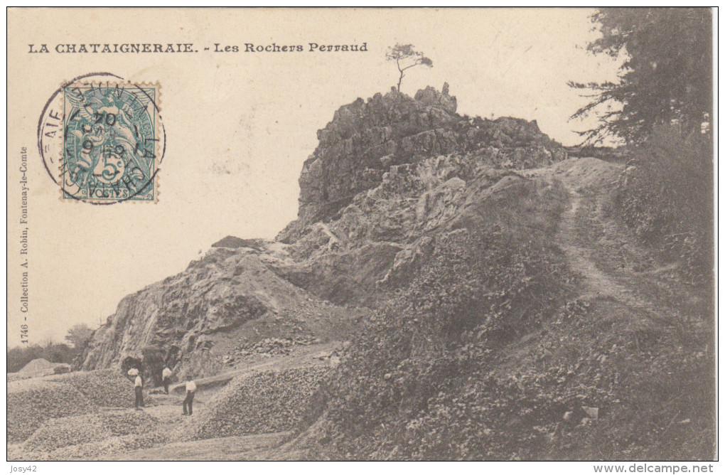 85 L-  LA CHATAIGNERAIE  LES ROCHERS PERRAUD - La Chataigneraie