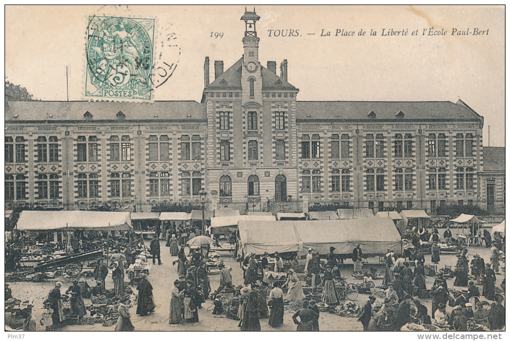 TOURS - Le Marché, Place De La Liberté - Tours