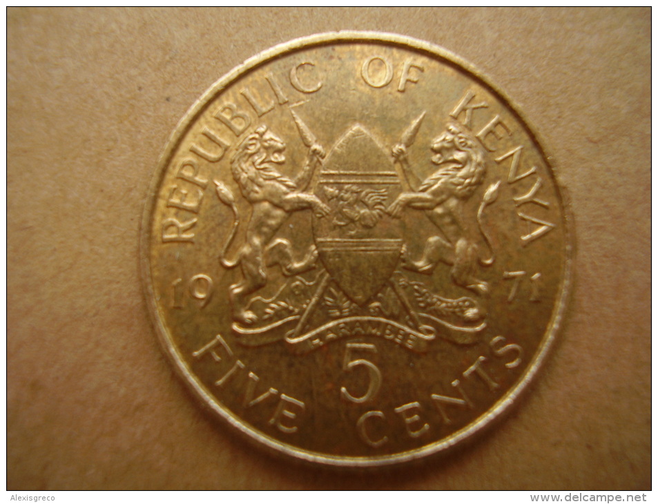 KENYA 1971 FIVE CENTS   KENYATTA Nickel-Brass  USED COIN In UNCIRCULATED CONDITION. - Kenia