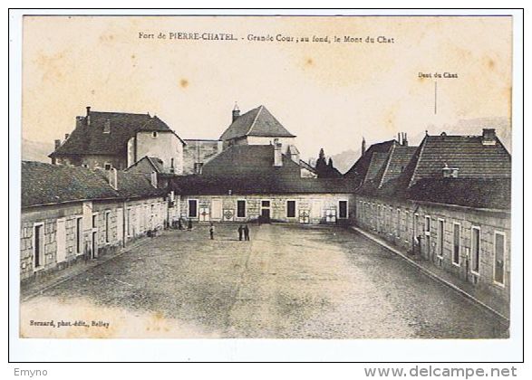 Cpa Fort De Pierre-Chatel , Grande Cour; Au Fond Le Mont Du Chat - Non Classés