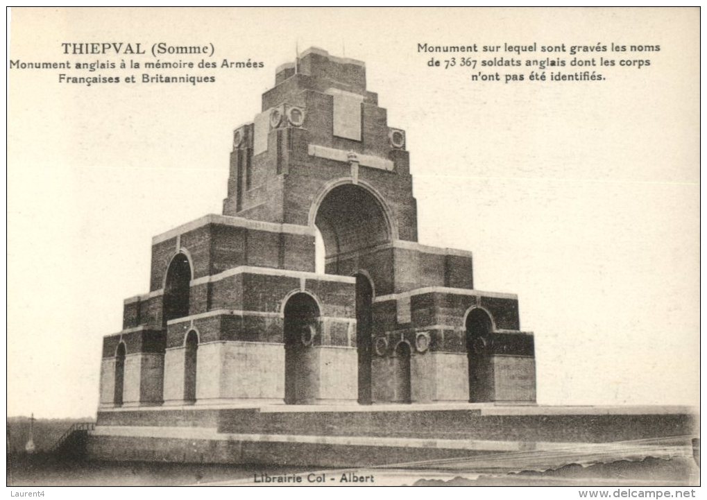 (379M) Very Old Postcard / Carte Très Ancienne - France - Thiepval - UK Soldiers Monument - Monuments Aux Morts