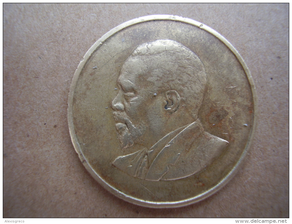 KENYA 1968 FIVE CENTS   KENYATTA Nickel-Brass  USED COIN In GOOD CONDITION. - Kenia