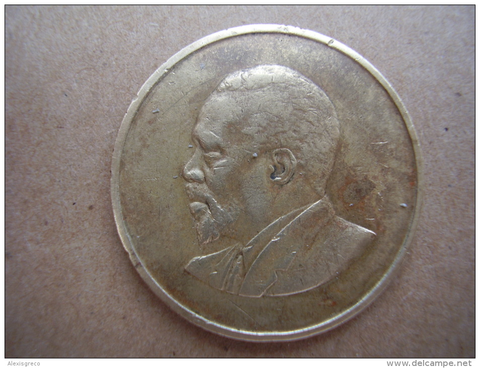 KENYA 1968 FIVE CENTS   KENYATTA Nickel-Brass  USED COIN In GOOD CONDITION. - Kenya