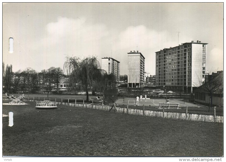 Jette : Parc De La Jeunesse Et Le Complexe Des Buildings   : Format 14.5 X 10.5 Cm  (CPA Carnet-Carnet Kaart See Scan ) - Jette