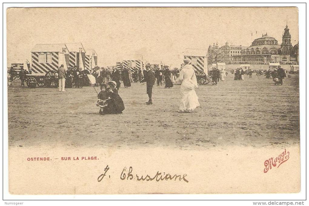 OSTENDE   ---   Sur  La  Plage - Oostende