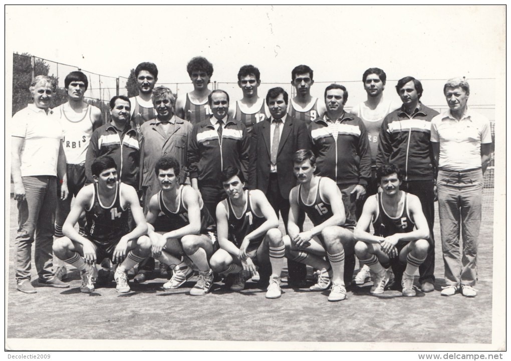 ZS48515 Basketball Team    2 Scans - Baloncesto