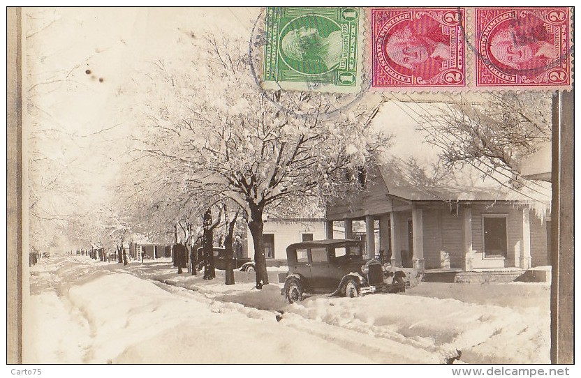 Etats-Unis - Texas -  Carte-Photo - West - 309 Davis Street In Winter - Automobile - Autres & Non Classés