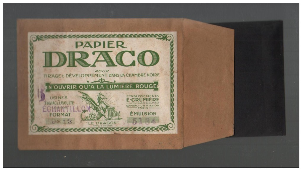 Enveloppe Contenant Une Pochette De PAPIER DRACO - Photographie - Materiaal & Toebehoren