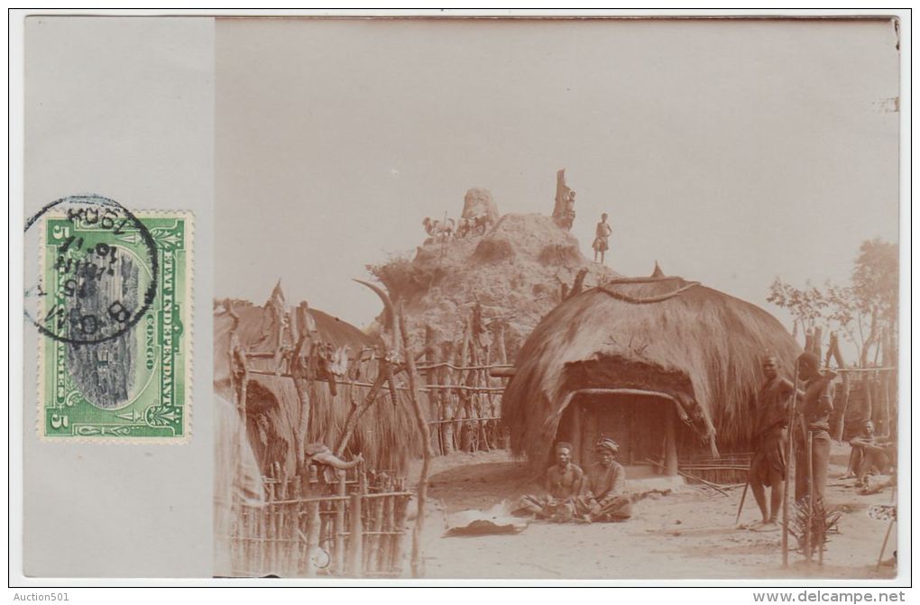 18845g CONGO BELGE - ETHNOGRAPHIQUE - Intérieur Village Indigène - Katanga - 1909 - Carte Photo - Congo Belge