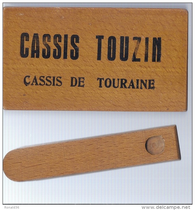 Boite A Carte Jeu De Cartes A Jouer En Bois Imprimé CASSIS TOUZIN Cassis De Touraine ( Indre Et Loire 37 TOURS Et Env ) - Scatole