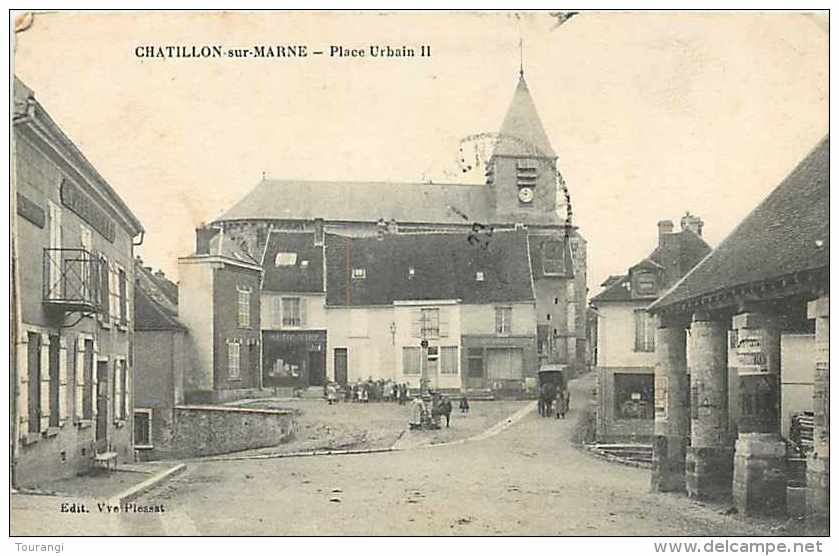 Août13b 261 : Châtillon-sur-Marne  -  Place Urbain II - Châtillon-sur-Marne