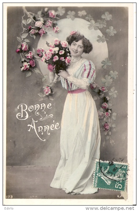 Bonne Année  - Timbrée - Femme Et Fleurs - Nouvel An