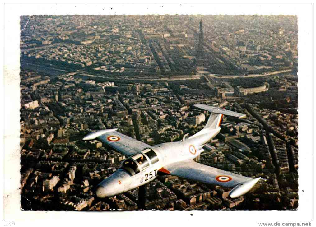 Aviation Militaire Morane Saulnier M.S.760 Quadriplace Entrainement Et Liaison En Vol Au Dessus De Paris - 1946-....: Moderne