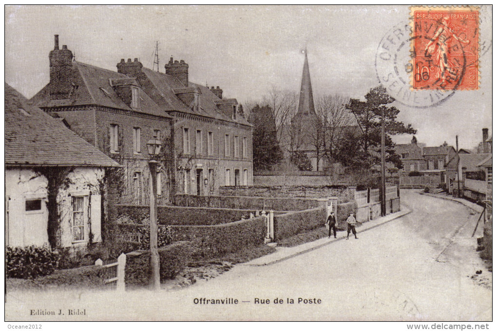 76 Offranville. Rue De La Poste - Offranville