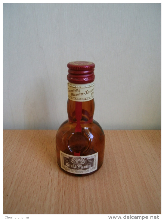 Alcool Mignonnette Vide GRAND MARNIER Etiquette Rouge - Miniatures