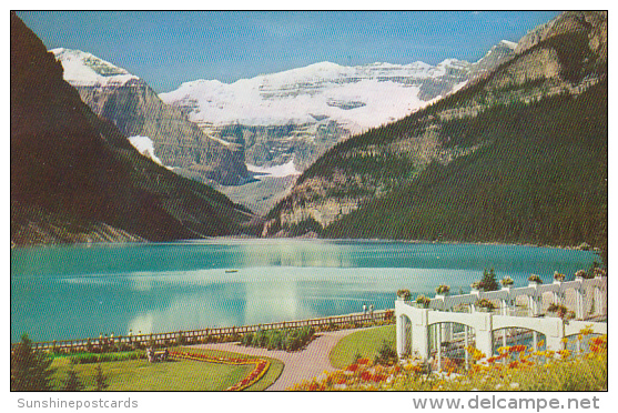 Lake Louise Mount Lefroy And Victoria Glacier Banff National Park Canada - Banff