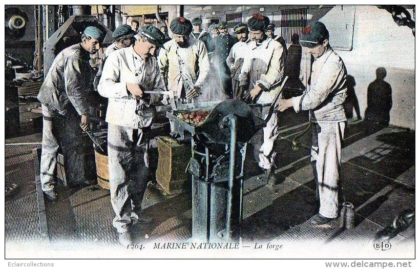 Thème  Bateau  Marine De Guerre  La Forge - Warships