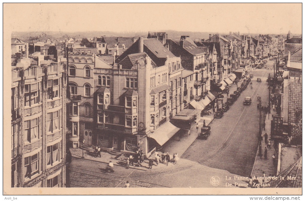 De Panne - La Panne " Avenue De La Mer - Zeelaan" Geanimeerd - Oude Auto's , Vieilles Voitures - De Panne