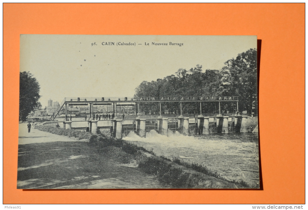 CAEN (14) Le Nouveau Barrage - F. MAILLAUT N°95 - Non Circulée - TBE - Promeneurs - Caen