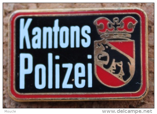 KANTONS BERN POLIZEI SCHWEIZ - POLICE DU CANTON DE BERNE - SUISSE - OURS -     (GRENAT) - Polizei