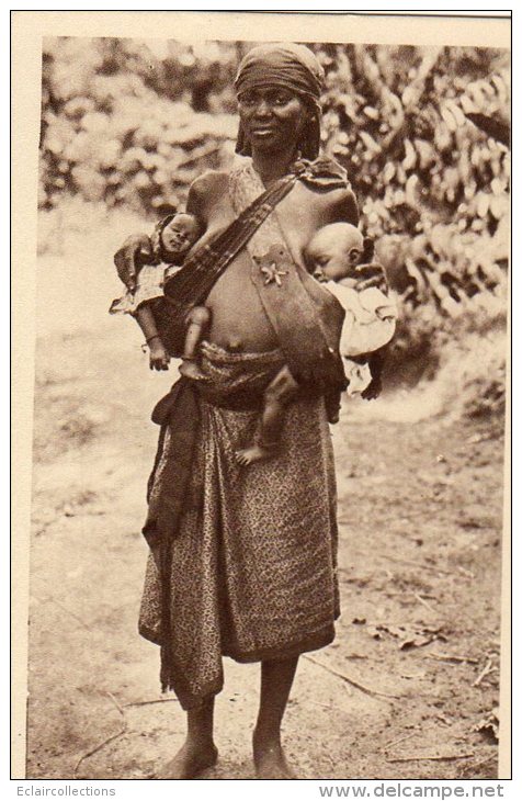 Afrique  Noire     Gabon     Maman Pahouine Et Ses Jumeaux    ( Voir Scan) - Gabon