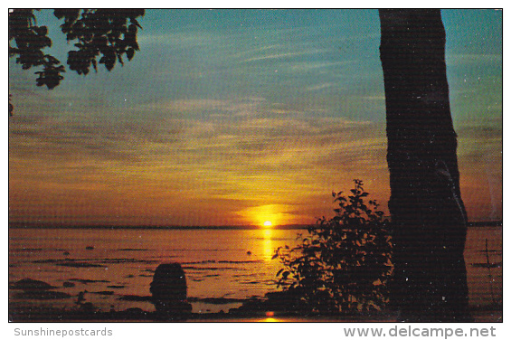 Sunset On St Laurent Riviere Du Loup Quebec Canada - Québec - Les Rivières