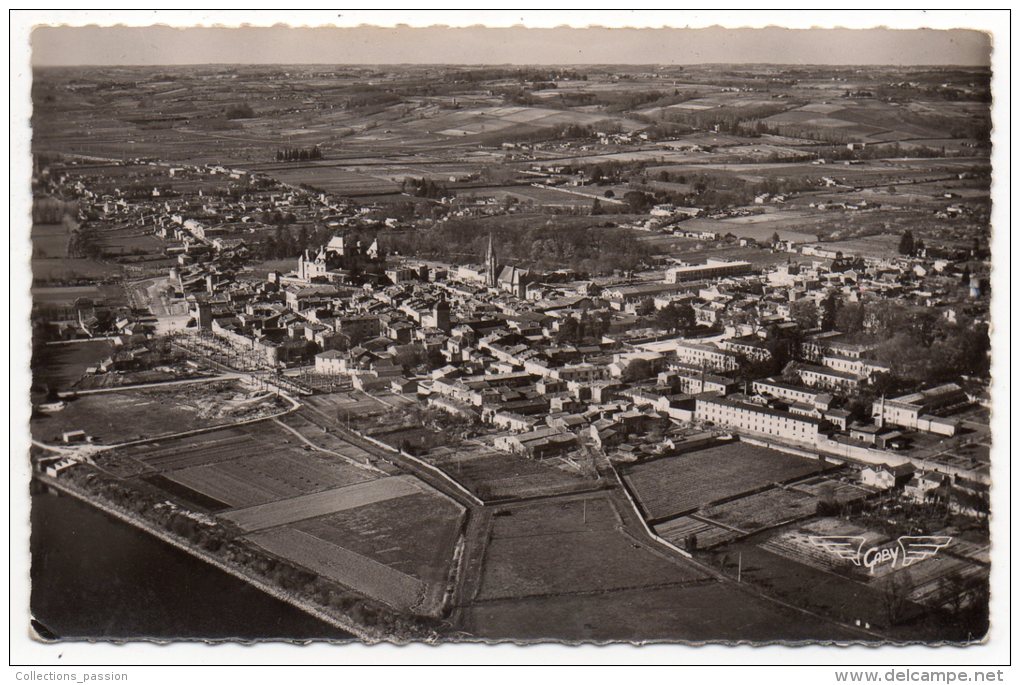 CP, 33, CADILLAC-sur-GARONNE, Vue Générale, Ecrite - Cadillac