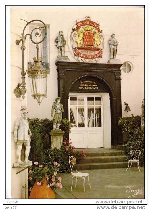 PLAQUETTE  Publicitaire  Carton  -    SAINT MALO  -  L´Hôtel France Et Chateaubriand - 3 Volets - Pappschilder