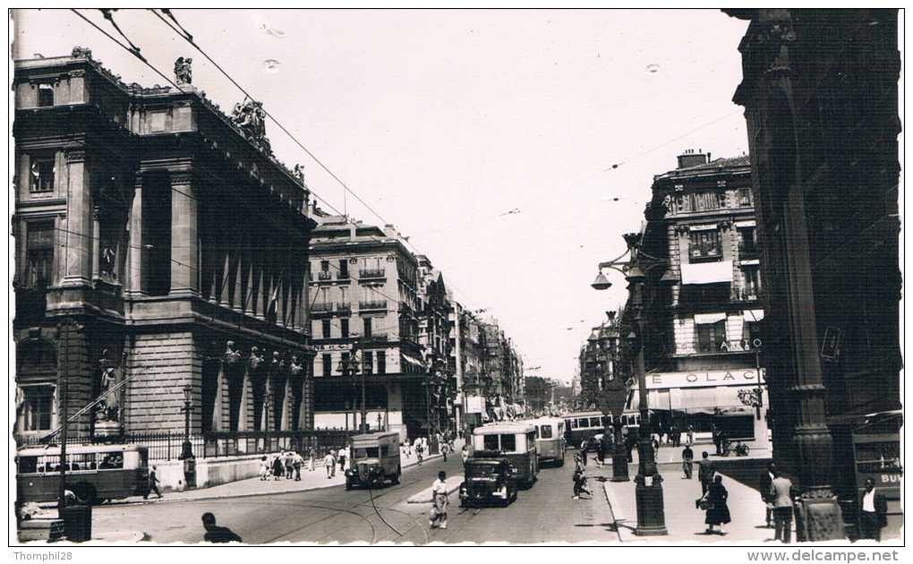 MARSEILLE - La Canebière - Très Belle Animation Avec Bus, Voitures Et Piètons - Circulée En 1949, 2 Scans - Canebière, Centre Ville